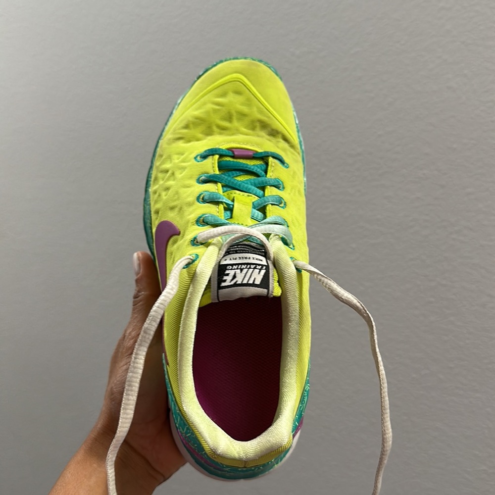Nike Free fit 2. Size 6. Gently used - Picture 4 of 6